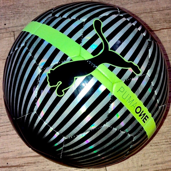 Puma ONE soccer ball, football for all weather conditions! Size 5 - Picture 4 of 4